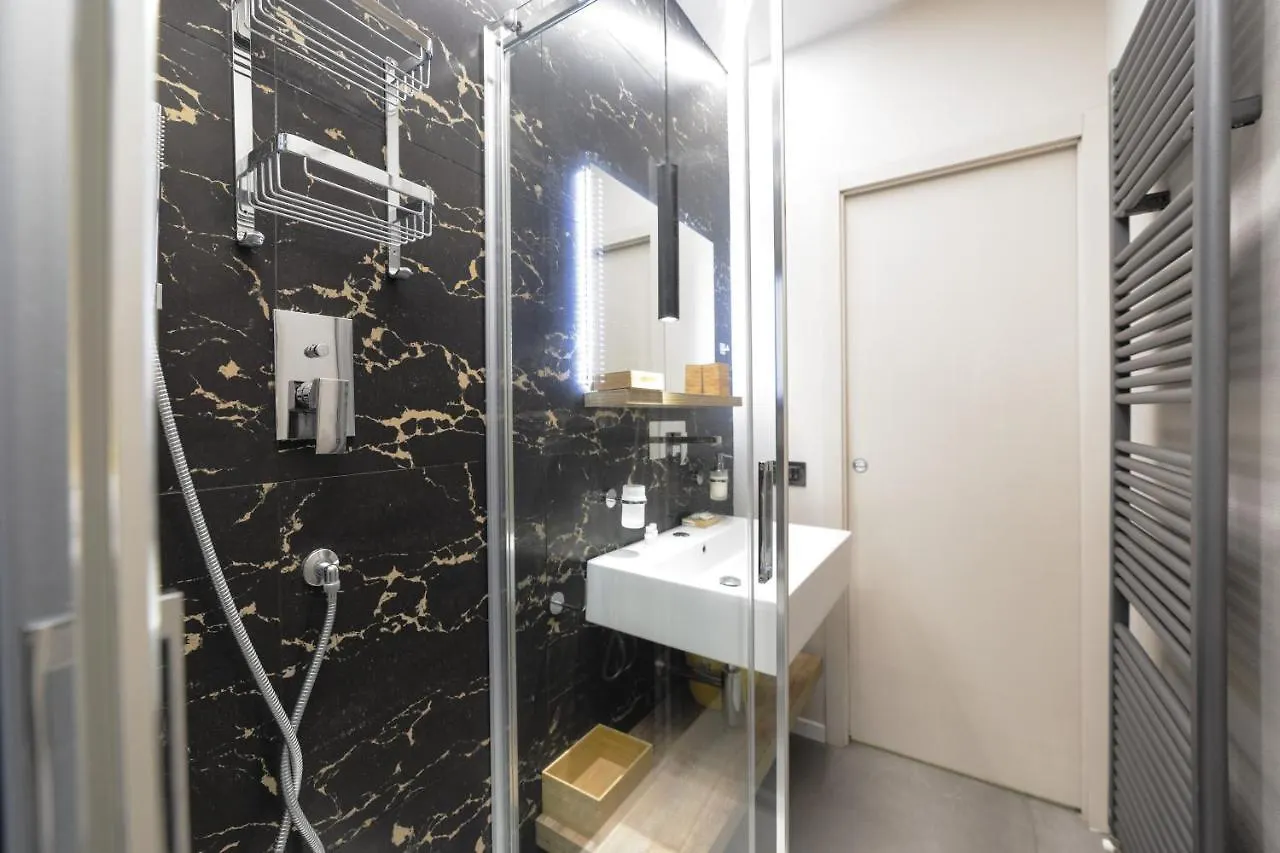 Bullona Design Flat - M5 Gerusalemme&Domodossola Milano 0*,  Italia